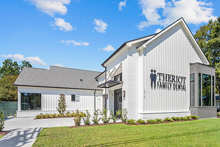 Exterior of Theriot Family Dental Care - Baton Rouge location