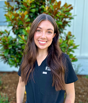 Image of Alyssa